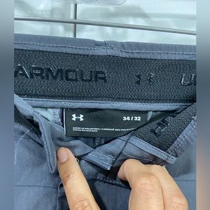 Under armour golf pants 34/32 grey slacks